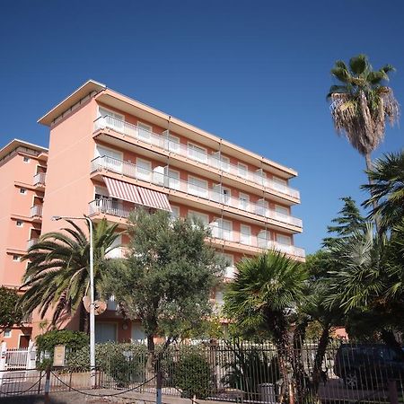 Residence Laura Бордихера Екстериор снимка