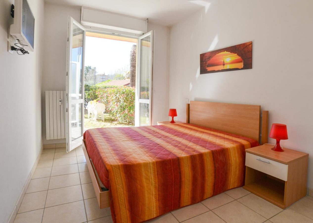 Residence Laura Бордихера Екстериор снимка