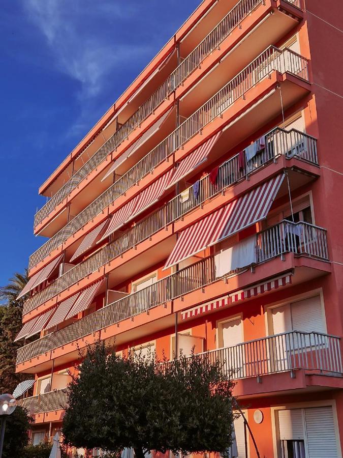 Residence Laura Бордихера Екстериор снимка