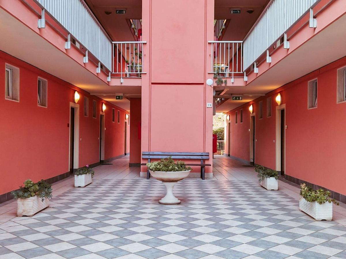 Residence Laura Бордихера Екстериор снимка